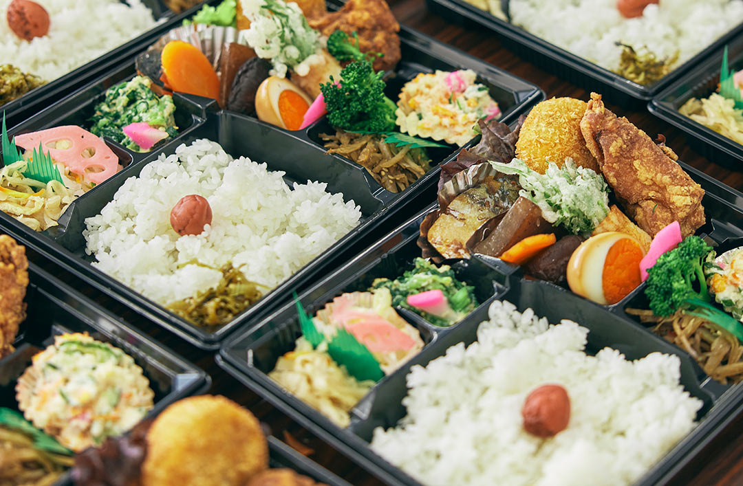 平均年齢71歳。日出町の〈高平おばちゃんズ〉がつくるお弁当がおいし