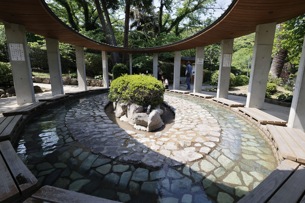 鬼石坊主地獄の足湯