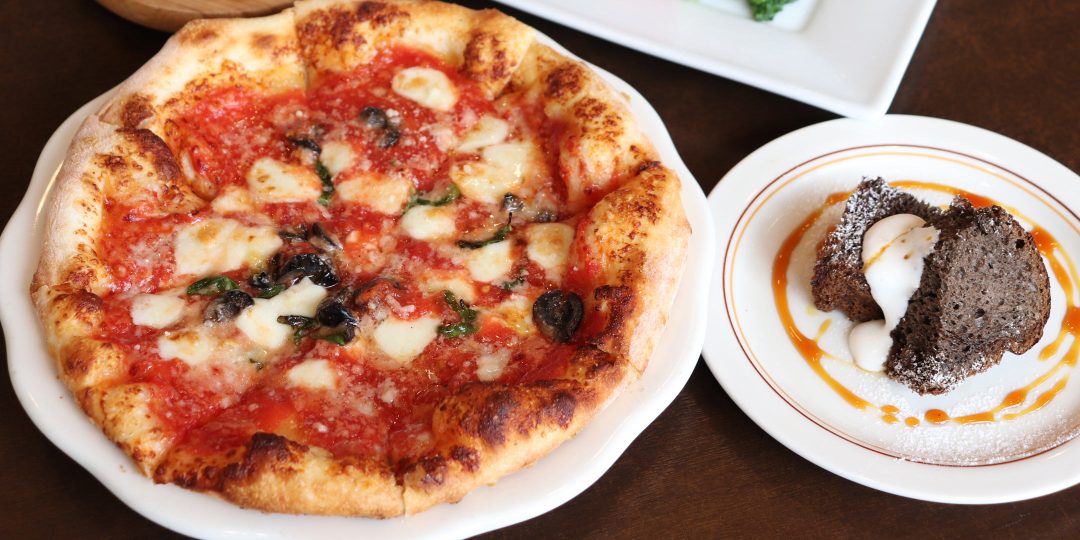 〈イタリア料理 TRATTORIA STILE〉のピザとドルチェ