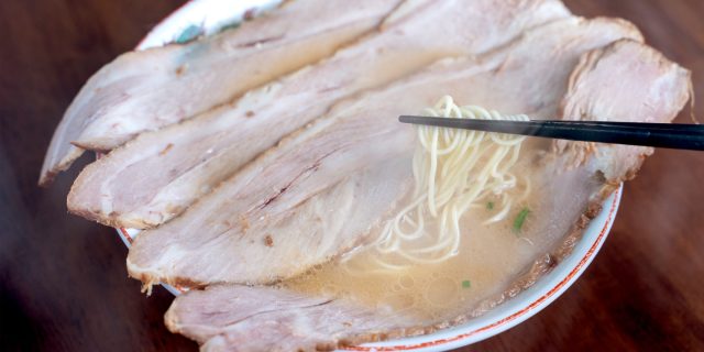 〈しゅうちゃんラーメン〉のチャーシューメン