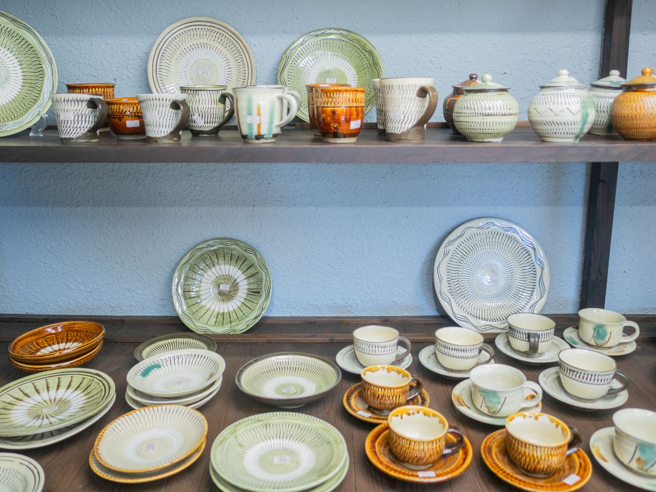 完全ガイド】300年の歴史を持つ小鹿田焼。9軒すべての窯元と民陶祭の