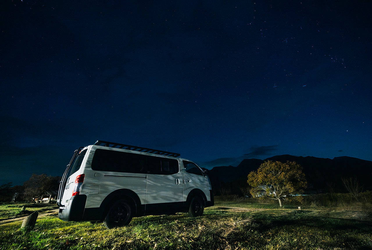 満天の星空とレンタルバン