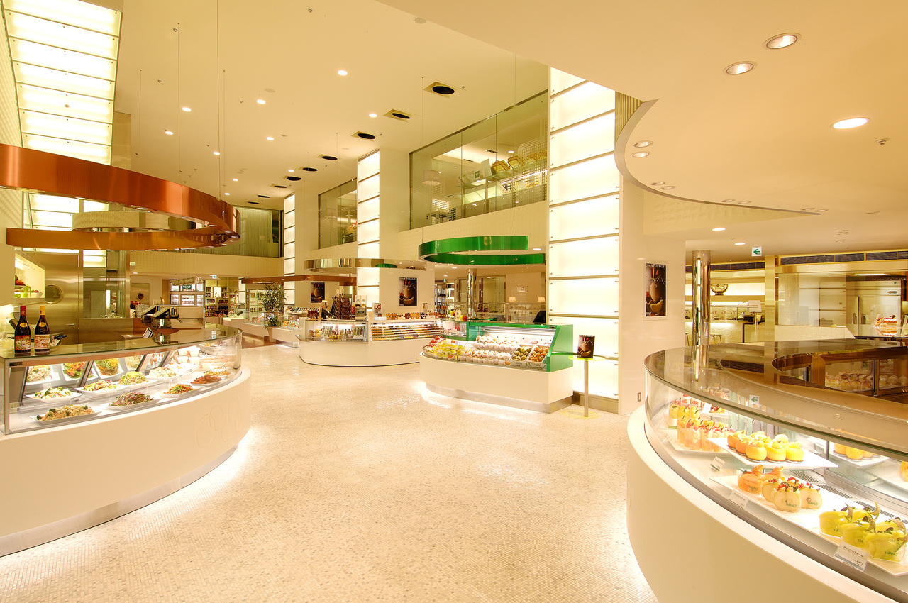 新宿高野本店地下２階