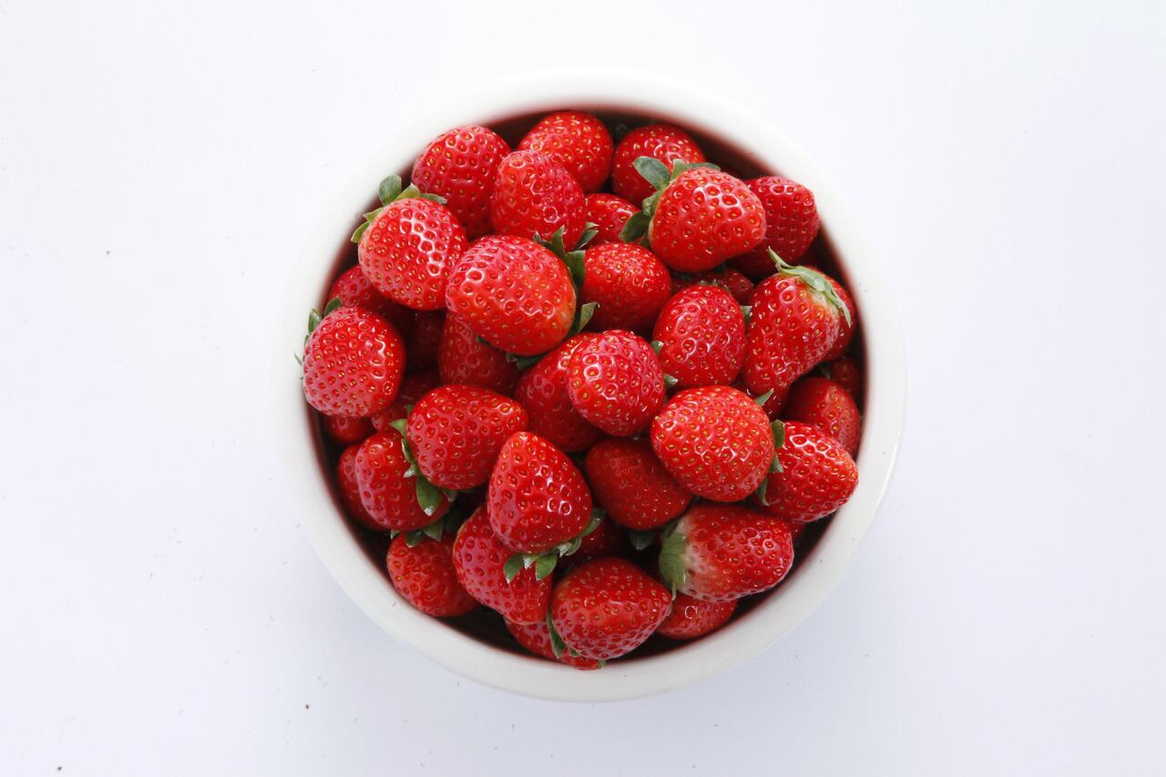 器にたっぷり盛られたベリーツ