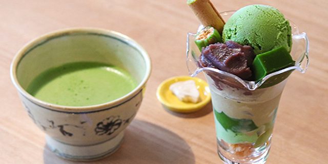 丹羽茶舗喫茶室の抹茶と抹茶パフェ