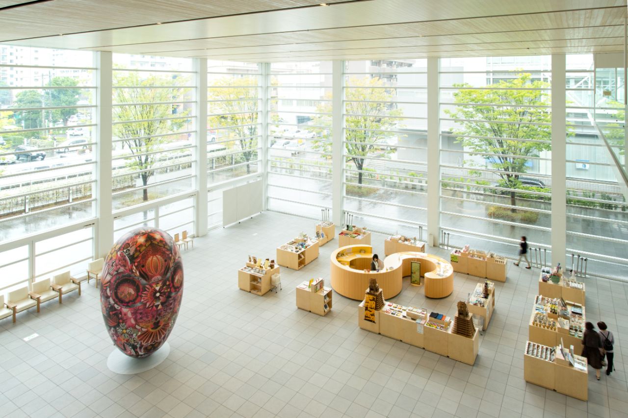 大分県立美術館のミュージアムショップ