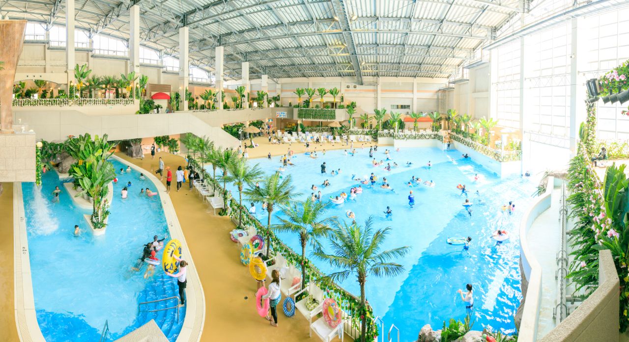 〈別府温泉 杉乃井ホテル〉のアクアビート