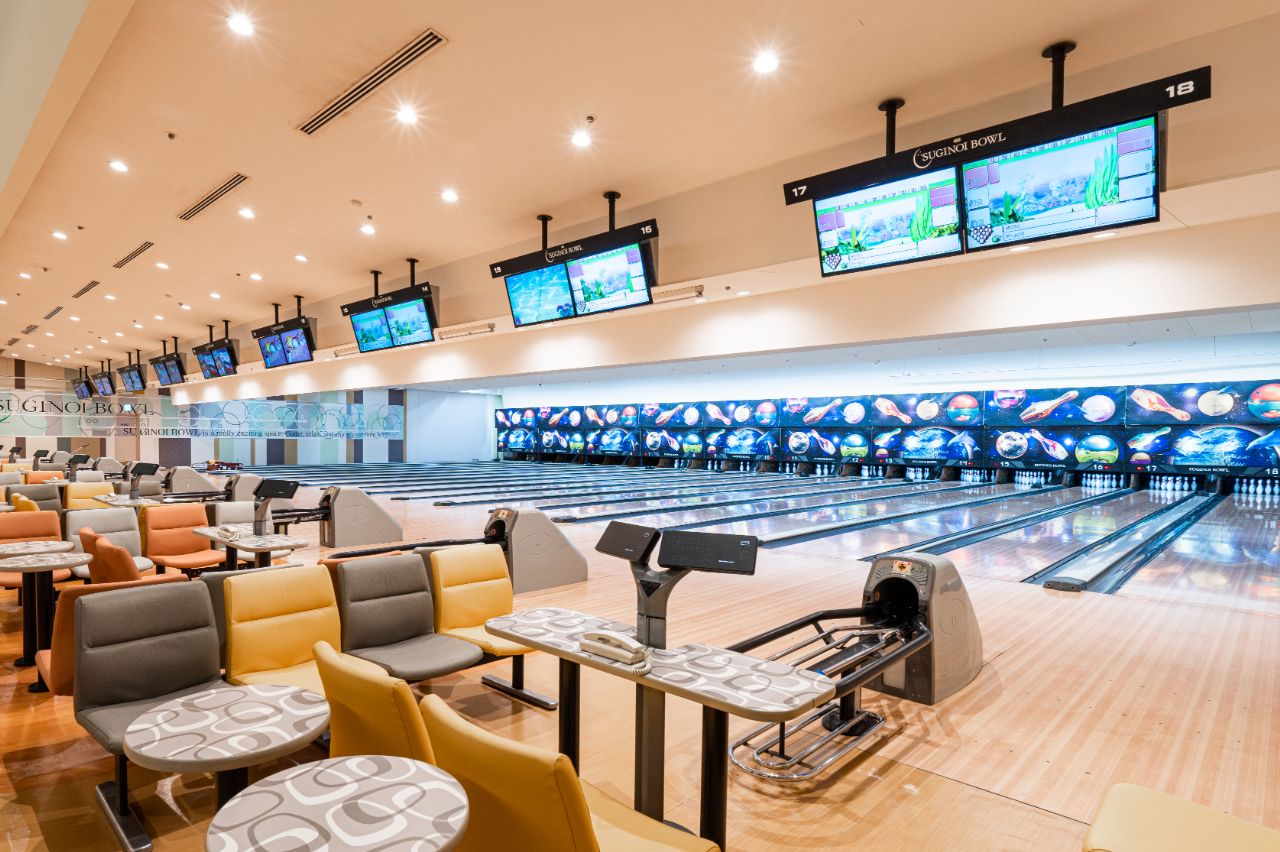 杉乃井ホテル〈SUGINOI BOWL & PARK〉のボウリング。