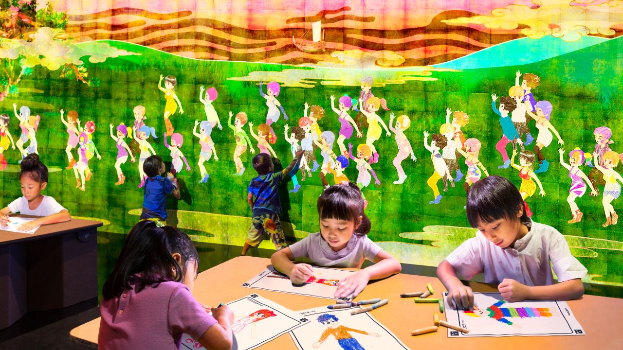 〈チームラボギャラリー昭和の町〉の『お絵かき草地おどり』。