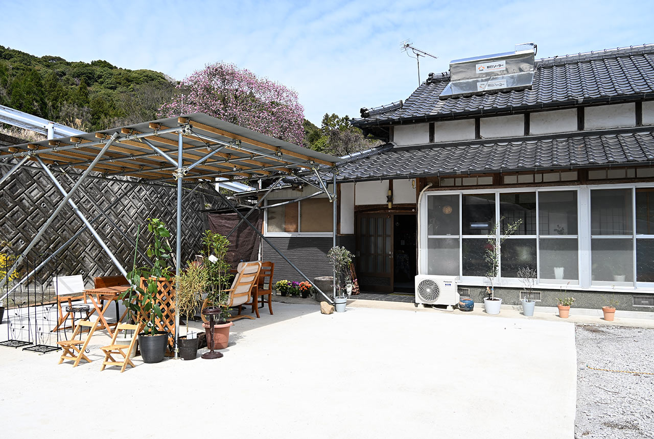 〈café shinya〉の外観