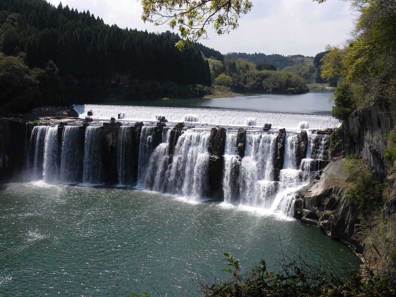 「沈堕の滝」の遠景