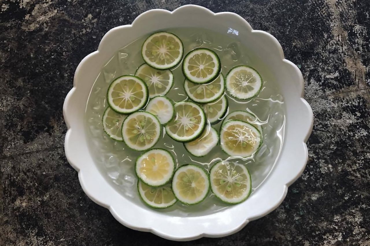 麦焼酎とかぼすを合わせたウスキボウル